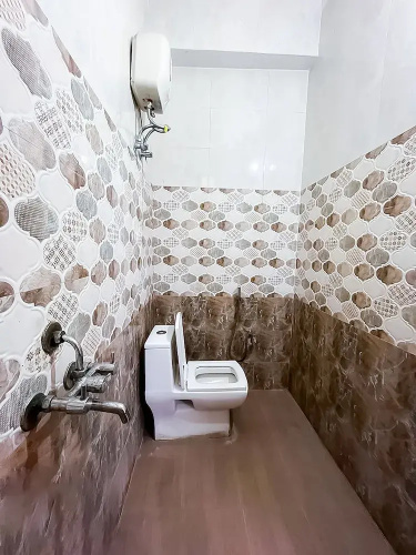 Collection O O 82851 Shubham Residency Moca