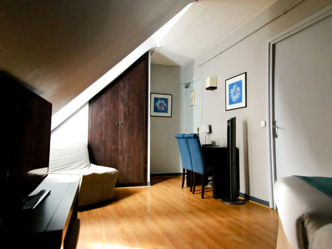Avalon Hotel Paris Gare du Nord