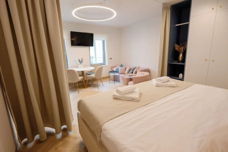 Deluxe Double Studio with courtyard view