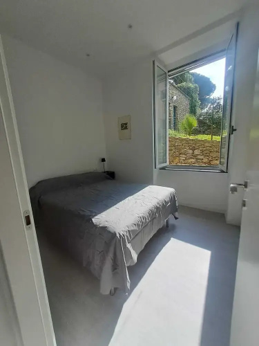 Central Design Flat With Parking