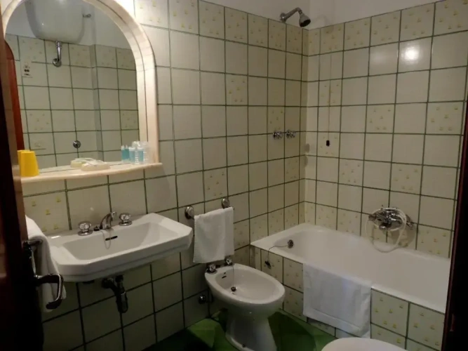 Standard Double room with partial sea view