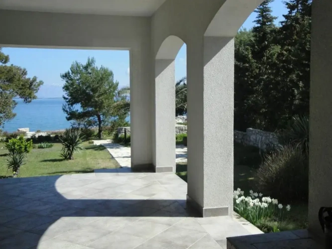 3 Bedrooms Cottage
