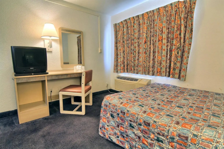 Motel 6 Fort Wayne, IN