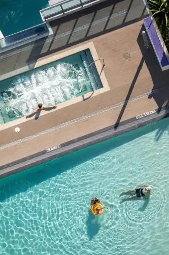 Modern Geometry at Monte Carlo Miami Beach