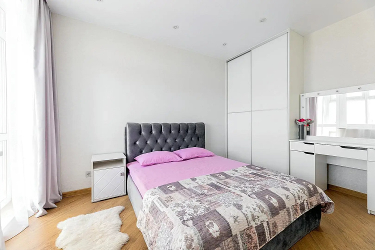 Apartments on Pobediteley Avenue 115