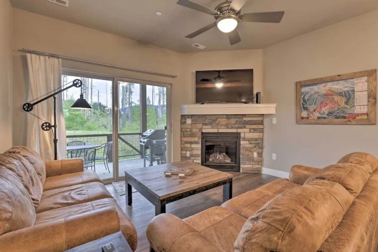 3 Bedrooms Apartment