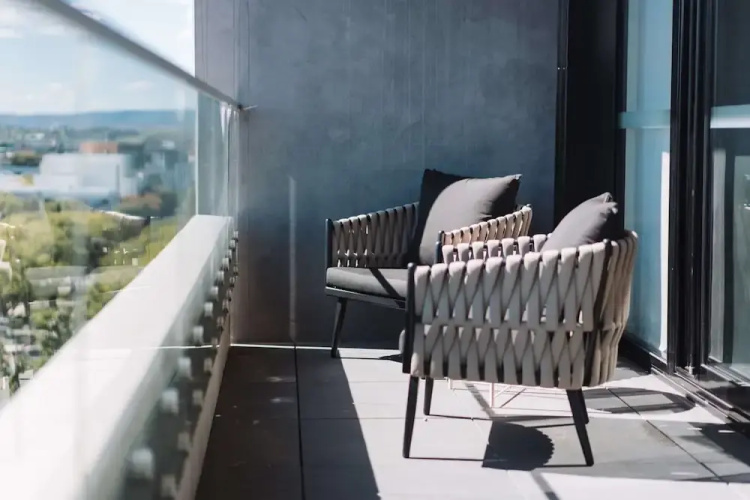 Perfect Located 1-bed With Great Views