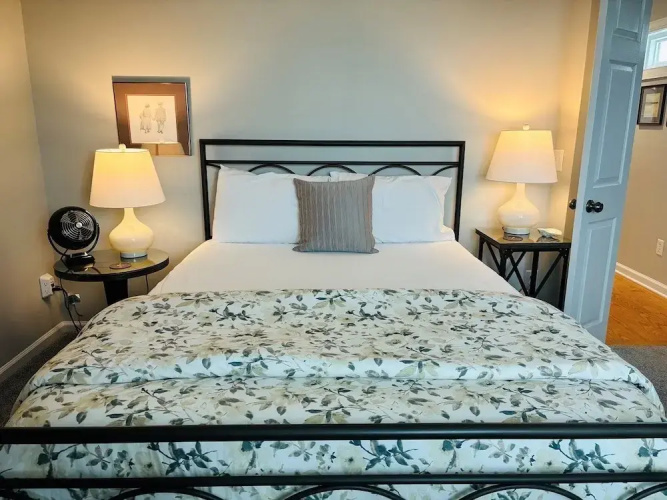 Live Oaks 4 Bedroom Home by RedAwning