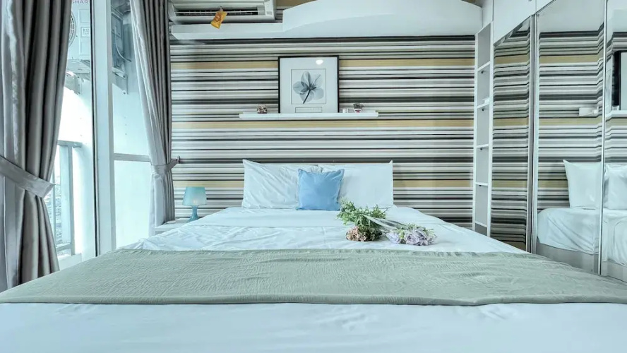 Neat Studio Room At Tifolia Apartment