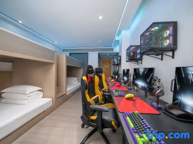 Bed in Dorm