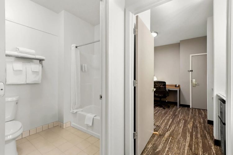 Clarion Suites Anchorage Downtown