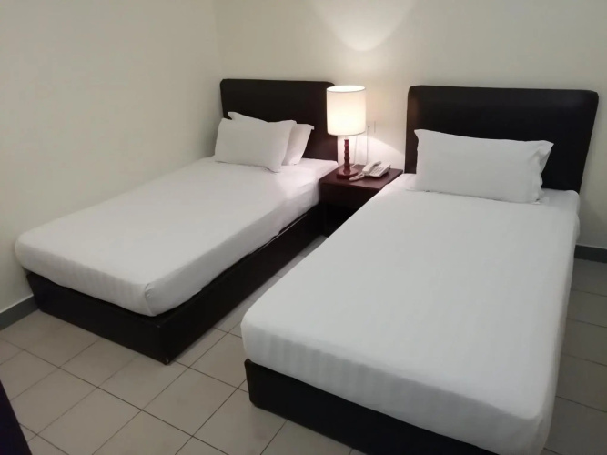 DM Hotel
