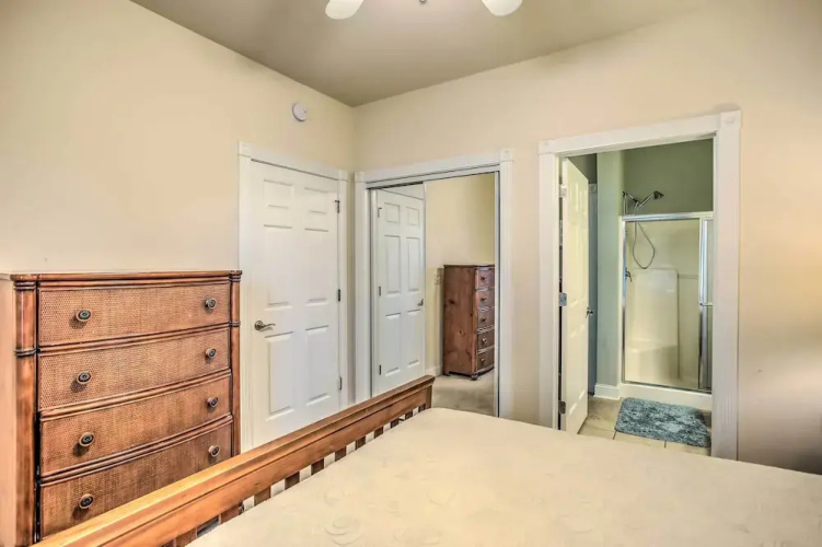 Chic Myrtle Beach Condo w/ Community Pool!