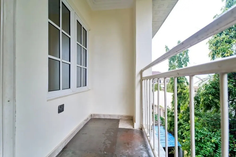 Katamba Apartment