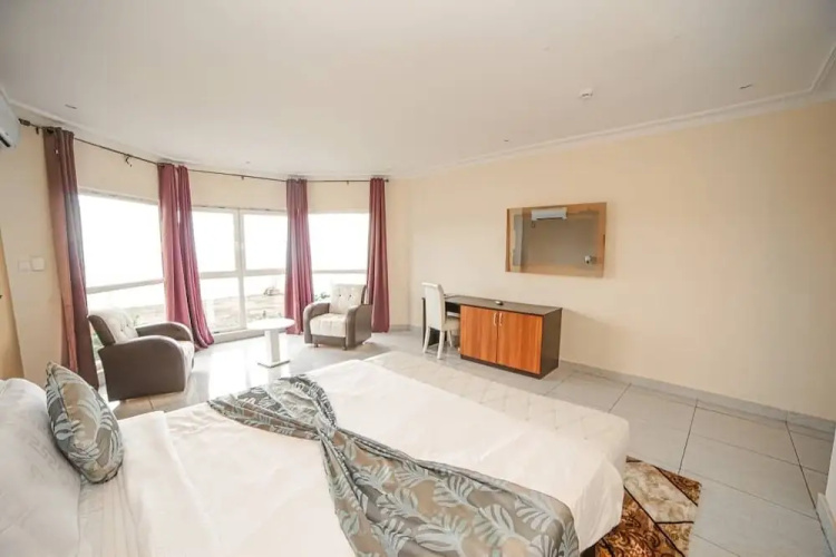 Fini Hotel Bobende