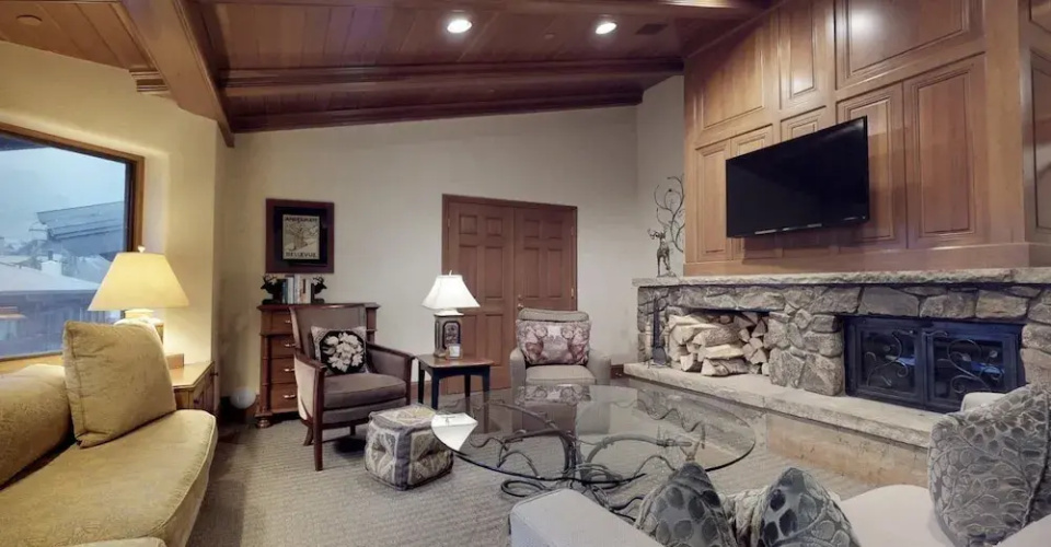 Vail Village Plaza Lodge 2 Bedroom Plus Loft
