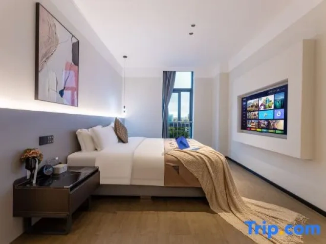 Standard Double room with city view