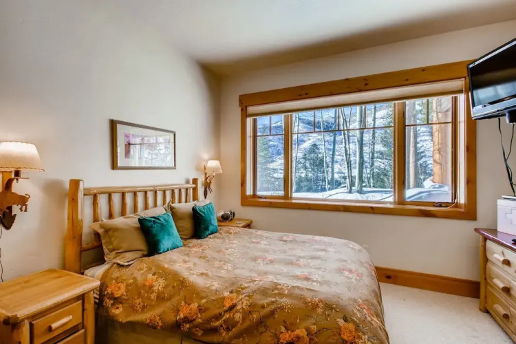 2118-A Vermont Rd Rental