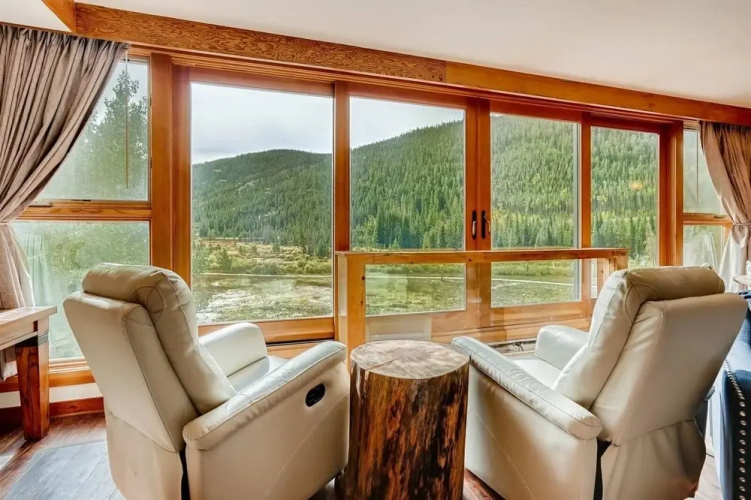 Lakeside Village 4 Bedroom Condo