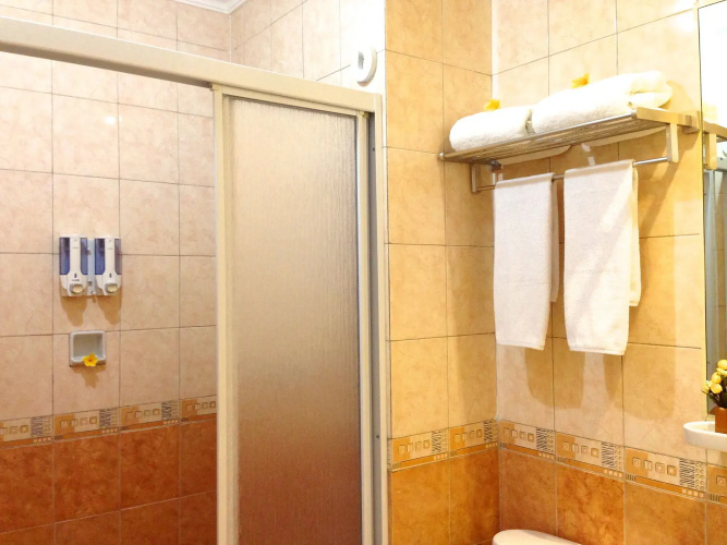 Ravarine Suite Apartment