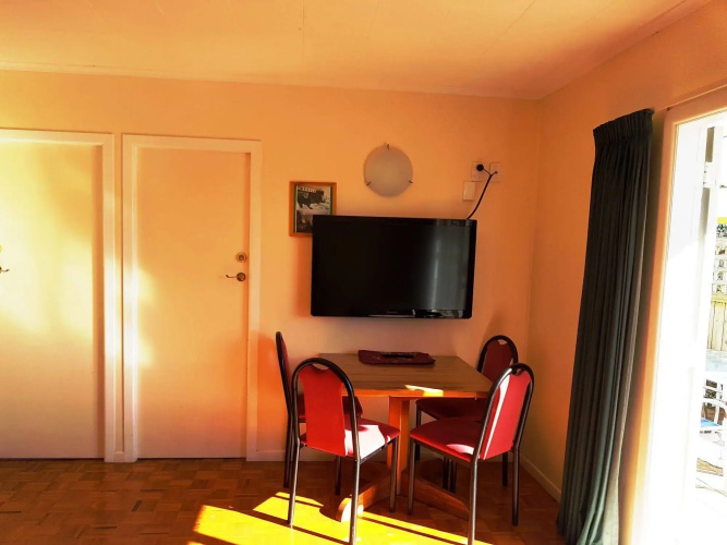 Rainbow Point Motel