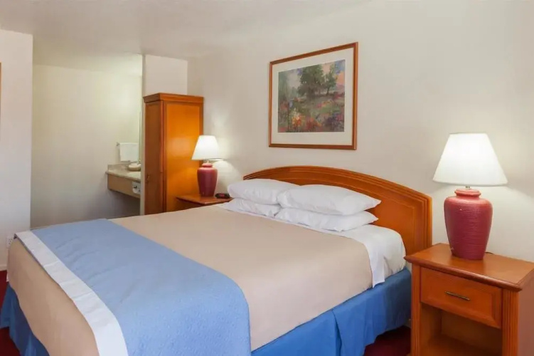 Days Inn Castaic Six Flags Magic Mountain