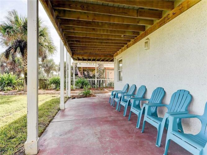 Barefoot Beach HouseOver view