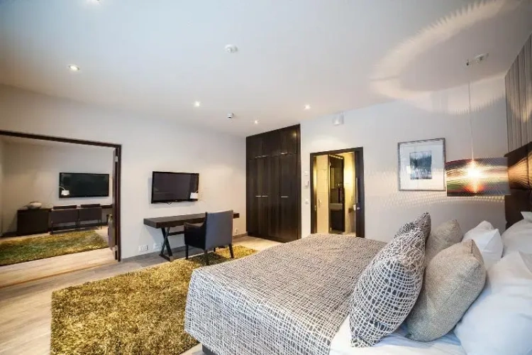 Standard Suite