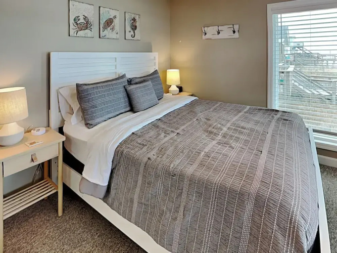 Luna Escape by Topsail Realty