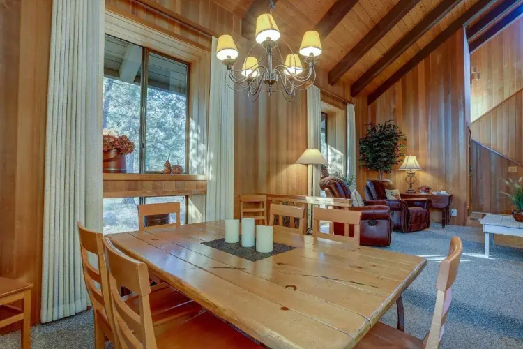 22 Rogue-AC-Hot Tub-4BR/3.5BA