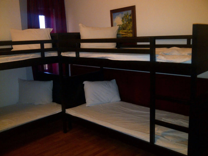 Reina Hotel