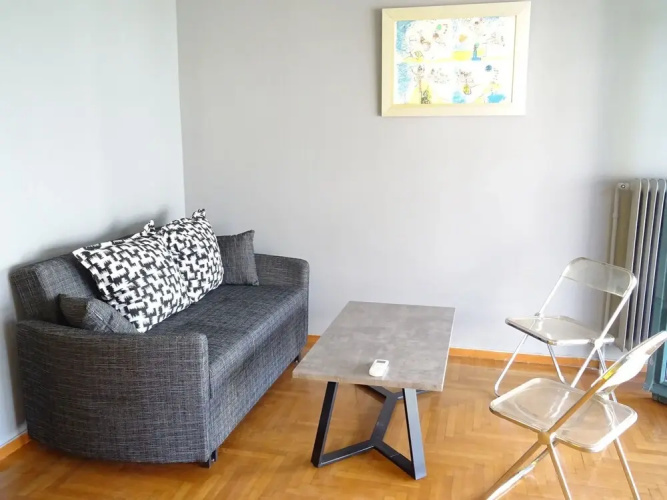 Superb location Athenian apartment