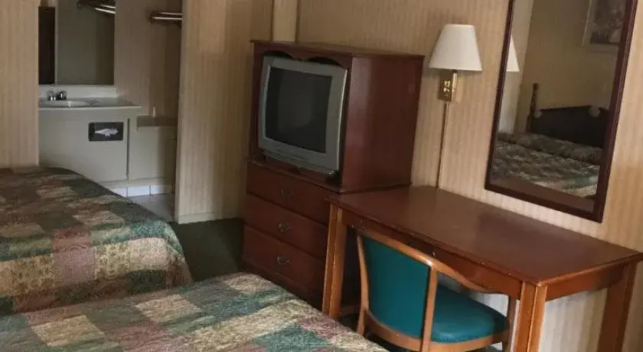 Home Town Inn