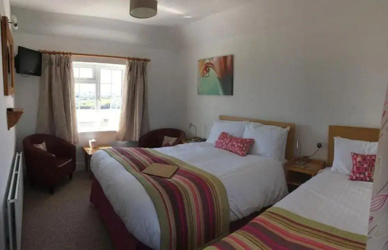 The Whipsiderry Hotel