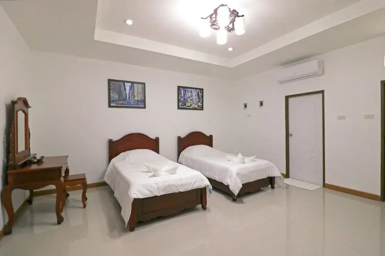 Padaeng Mountain View Resort