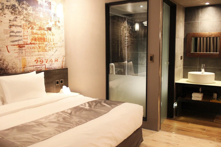 Sunrise Hotel