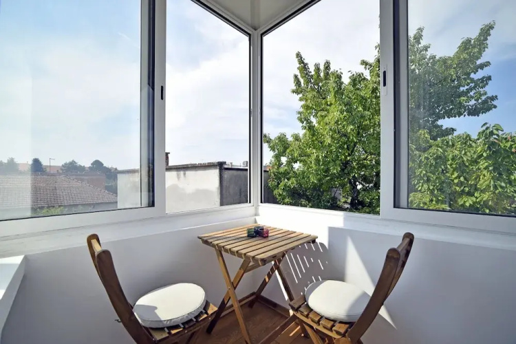 Maja Superior Apartment with Balcony