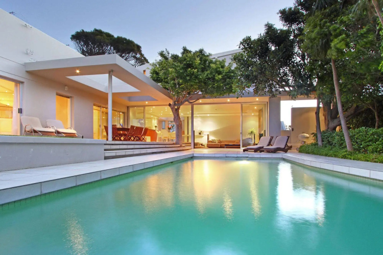 Lion's View Villa & Apartment