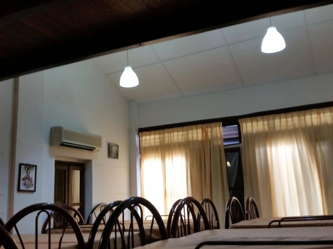 M.E.n.U Cafe & Lodge