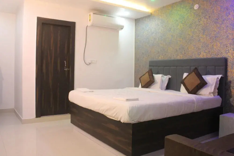 Hotel Dimant Inn