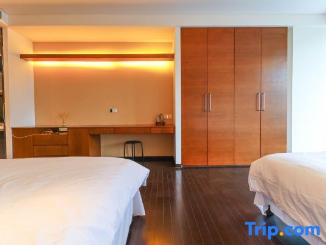 Premier Twin room