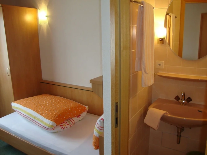 Standard Single room
