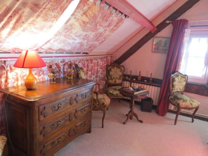 Standard Triple room