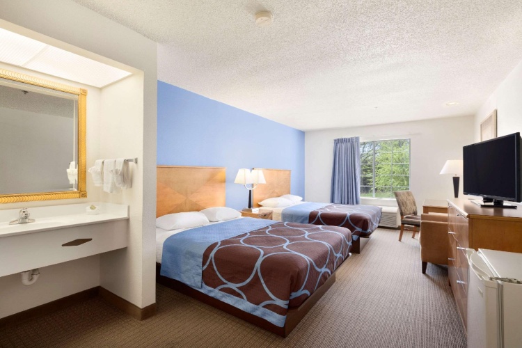 Standard Quadruple room