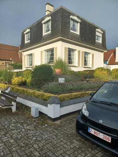 3 Bedrooms Cottage