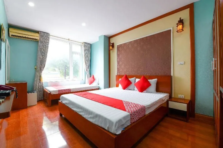 OYO 241 Hp Home Hotel
