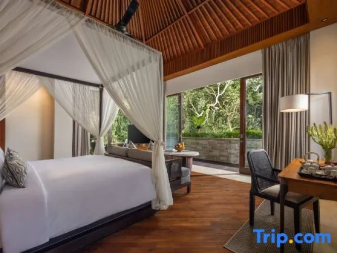 3 Bedrooms Grand Villa