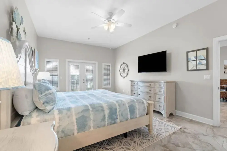 Pavilion Palms 203c