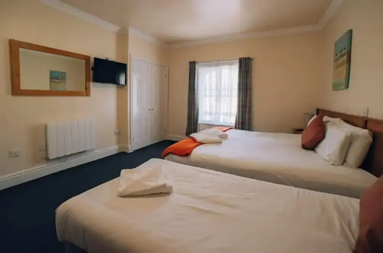 Rooms At 95 Long Street