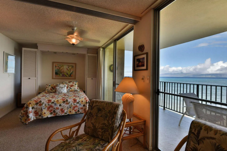 Hololani Resort